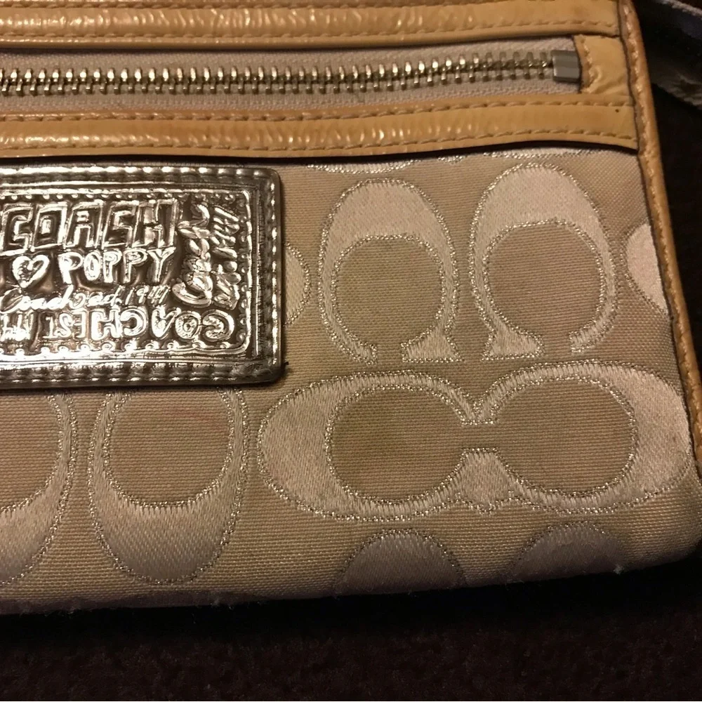 Coach Poppy Cream Wallet Wristlet
